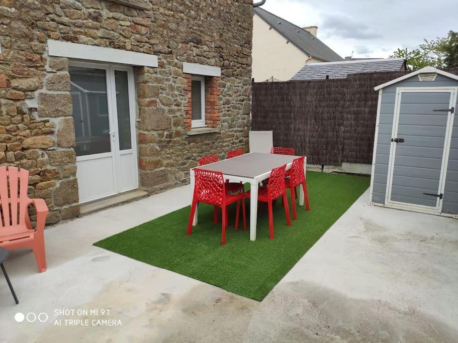 Gite Au Coeur De La Baie Du Mont-Saint-Michel Apartment Baguer-Pican Exterior photo